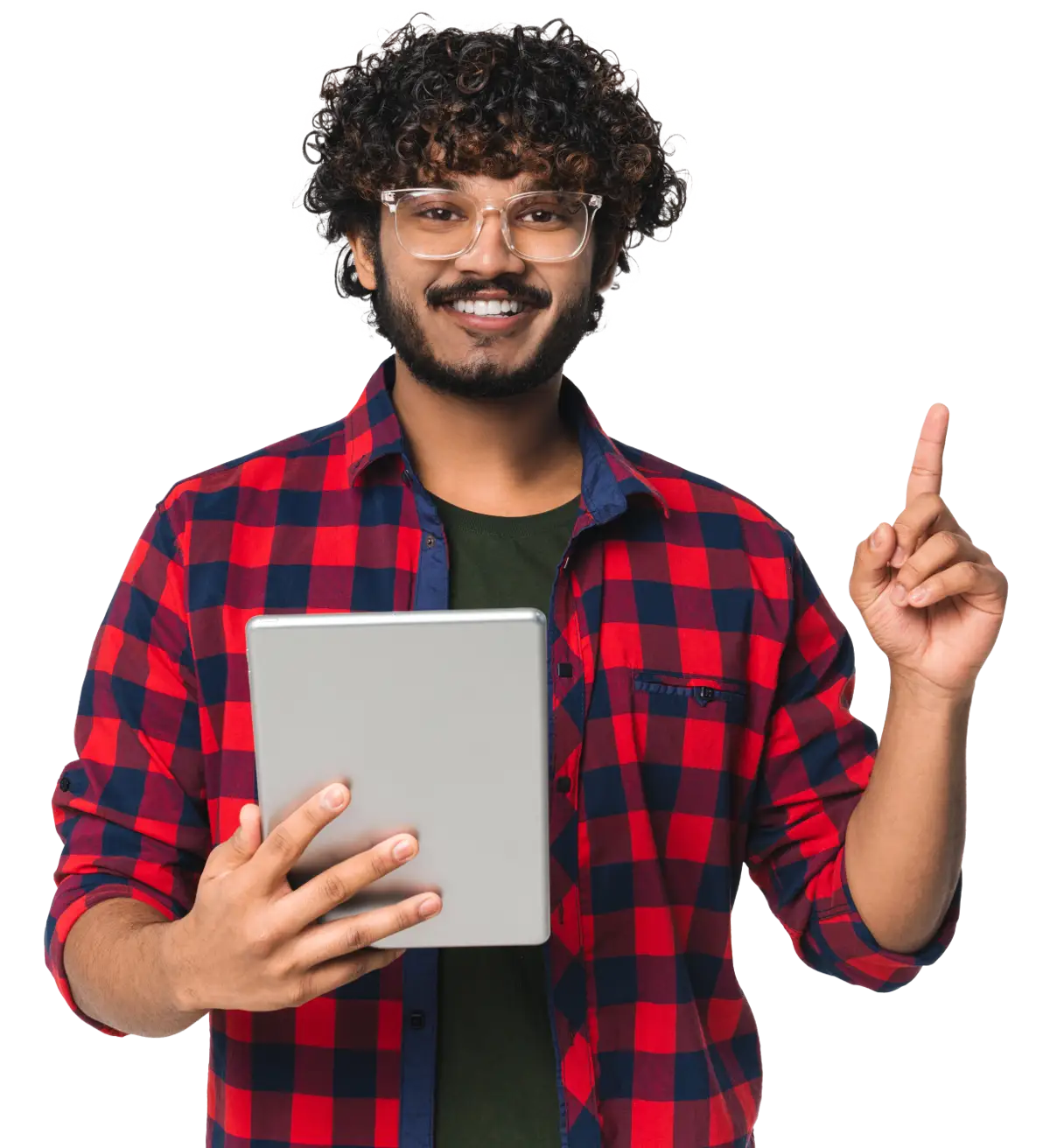 Trabalhador de helpdesk segurando um tablet e usando uma camisa xadrez vermelha e preta