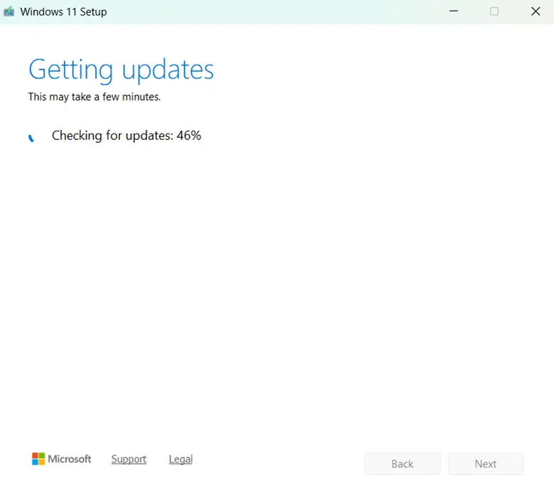 Instalador de Windows 11 buscando actualizaciones