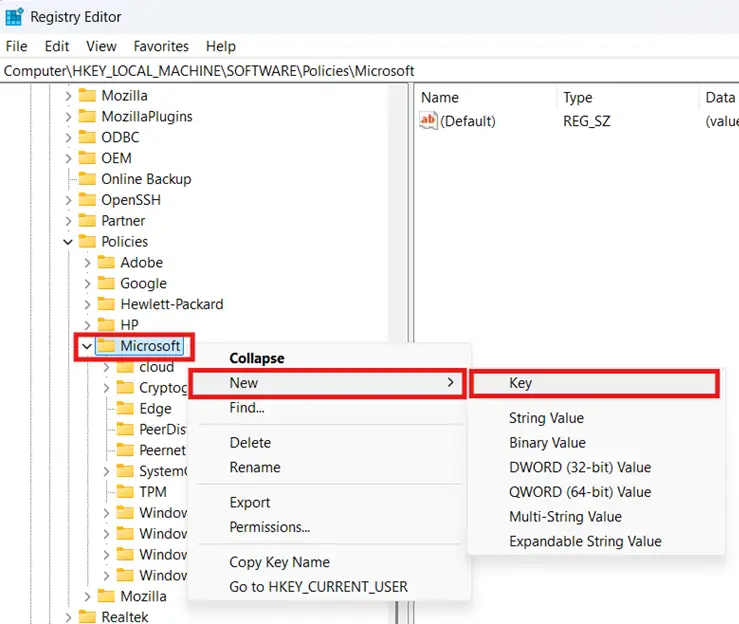 Editor del Registro. Clic derecho en Microsoft en el panel izquierdo y Nuevo, Clave.
