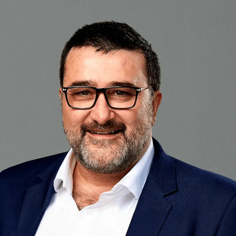 Vic Guerrero - VP, APAC Channel Vic Guerrero headshot