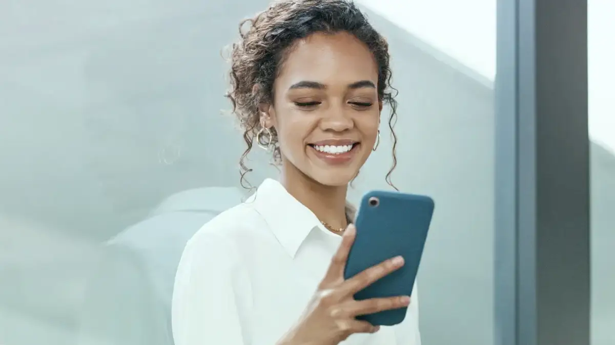 women using her smartphone